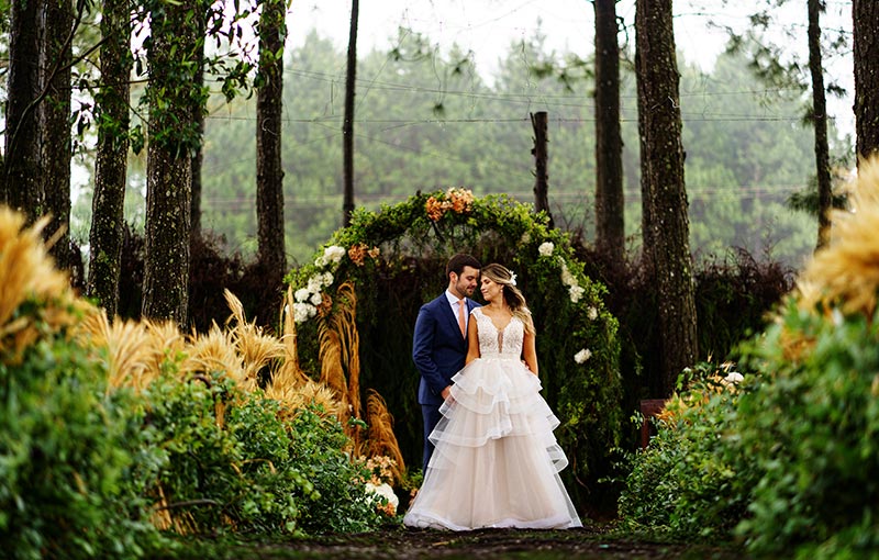 Casamento com chuva! Pry e Diego