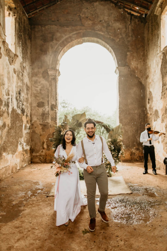 Elopement Wedding em ruína de Igreja – Lais e Pedro